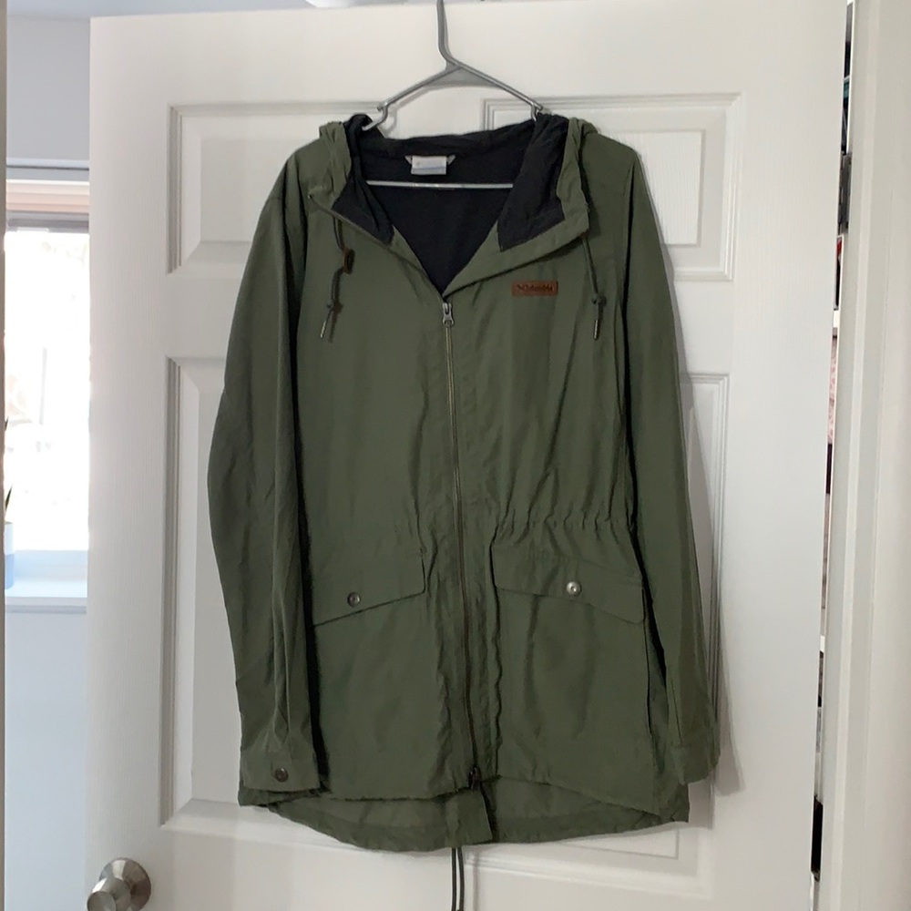 Olive green Columbia coat - like new